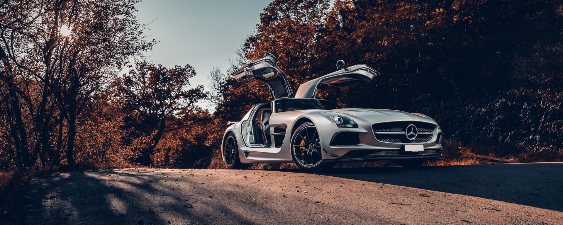 01-mercedes-benz-sls-amg-black-series-c-197-wallpaper 3